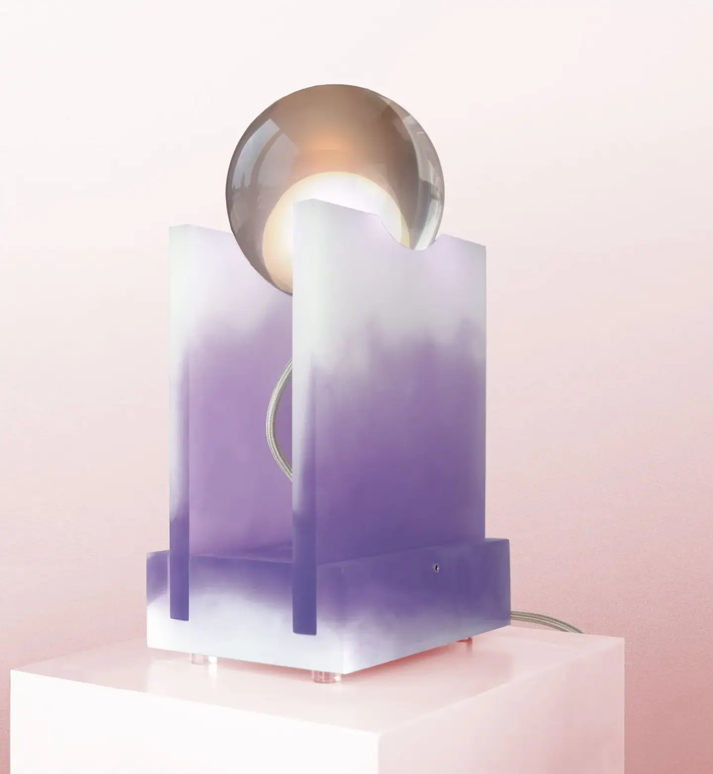 Rotonda-table-lamp-sandblasted-resin-Adrian-Cruz (2)