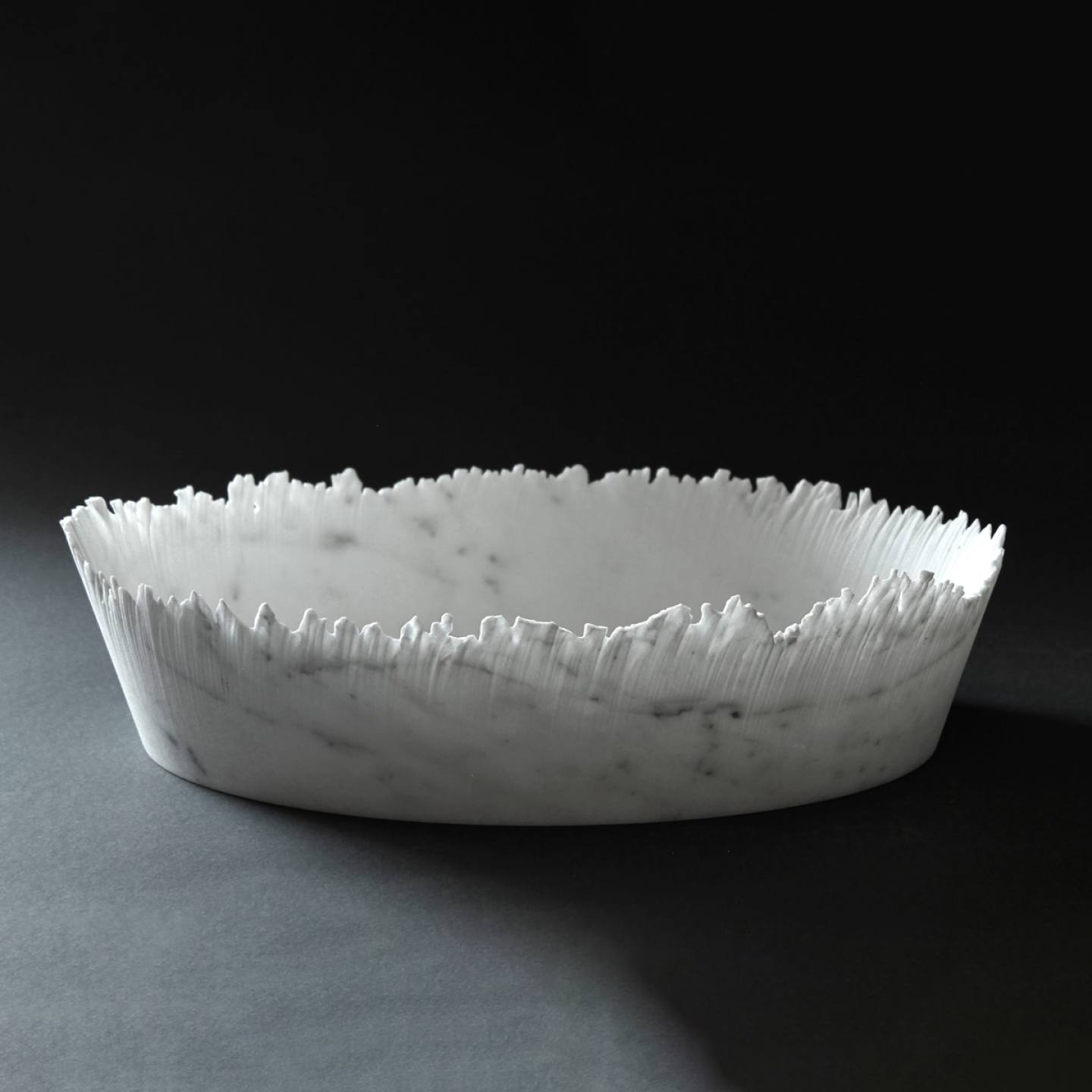 Drap-oval-vase-Paolo-Ulian (2)