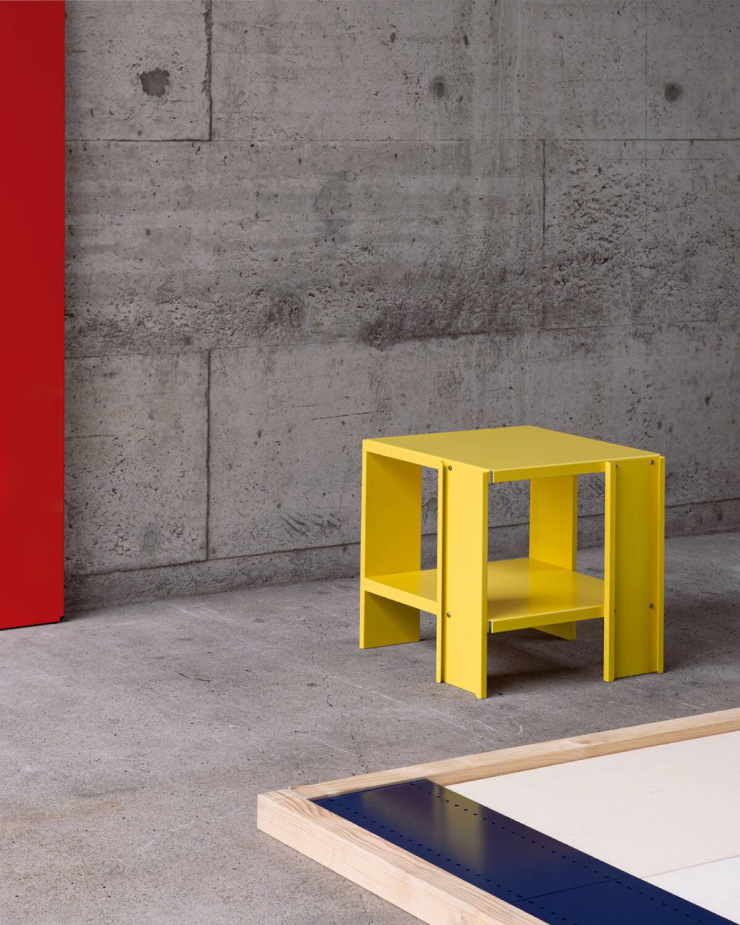 Side-table-Lehni-aluminium (1)