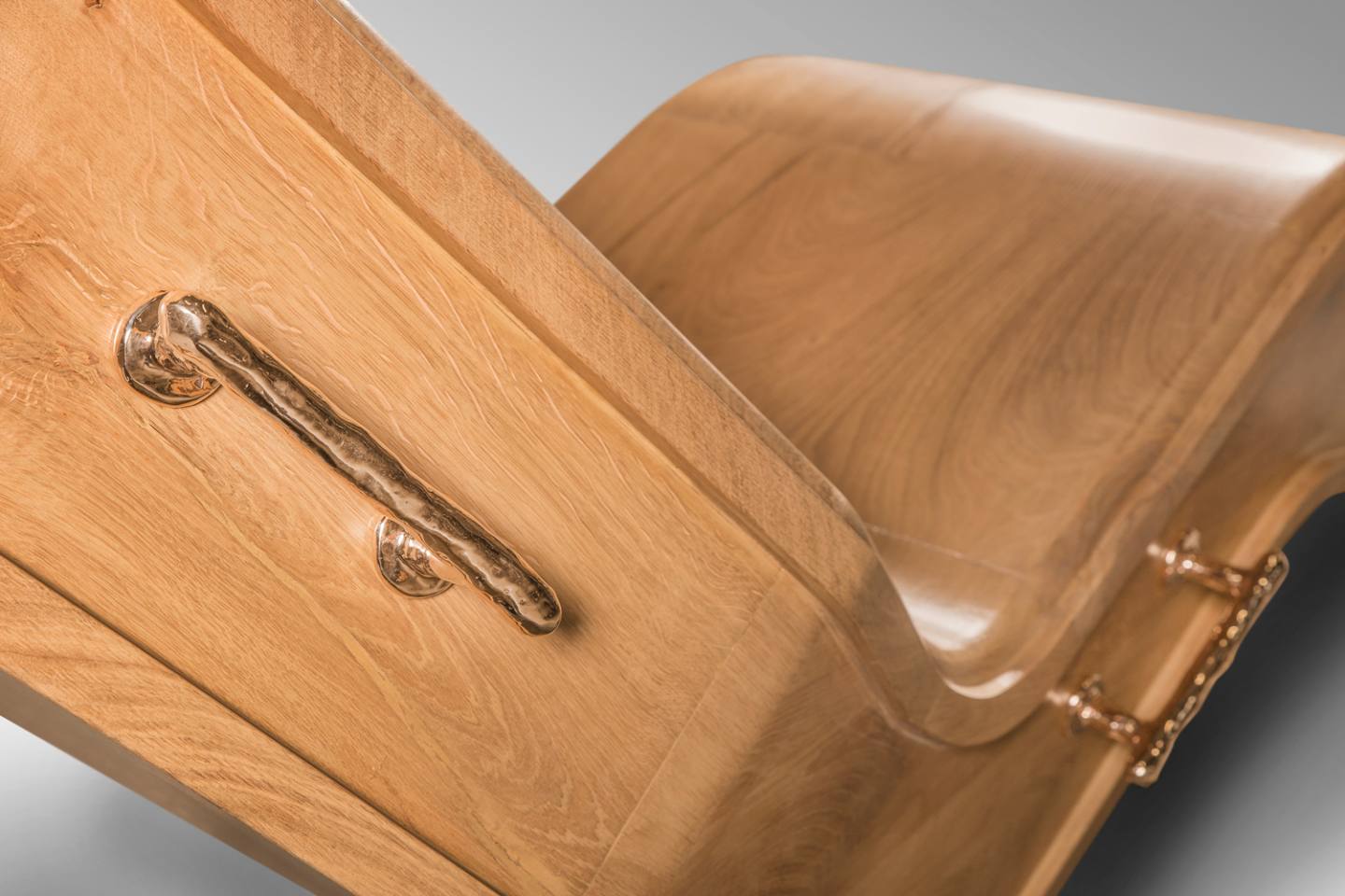 Coffin-Chaise-Detail