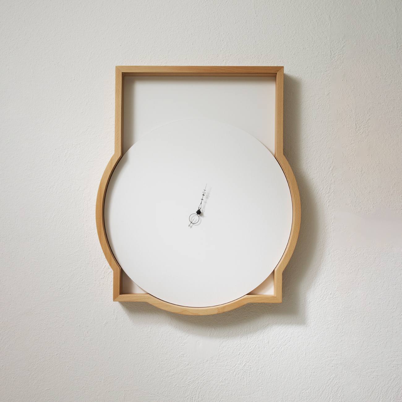 Circle-V-clock-Ron-Gilad (1)
