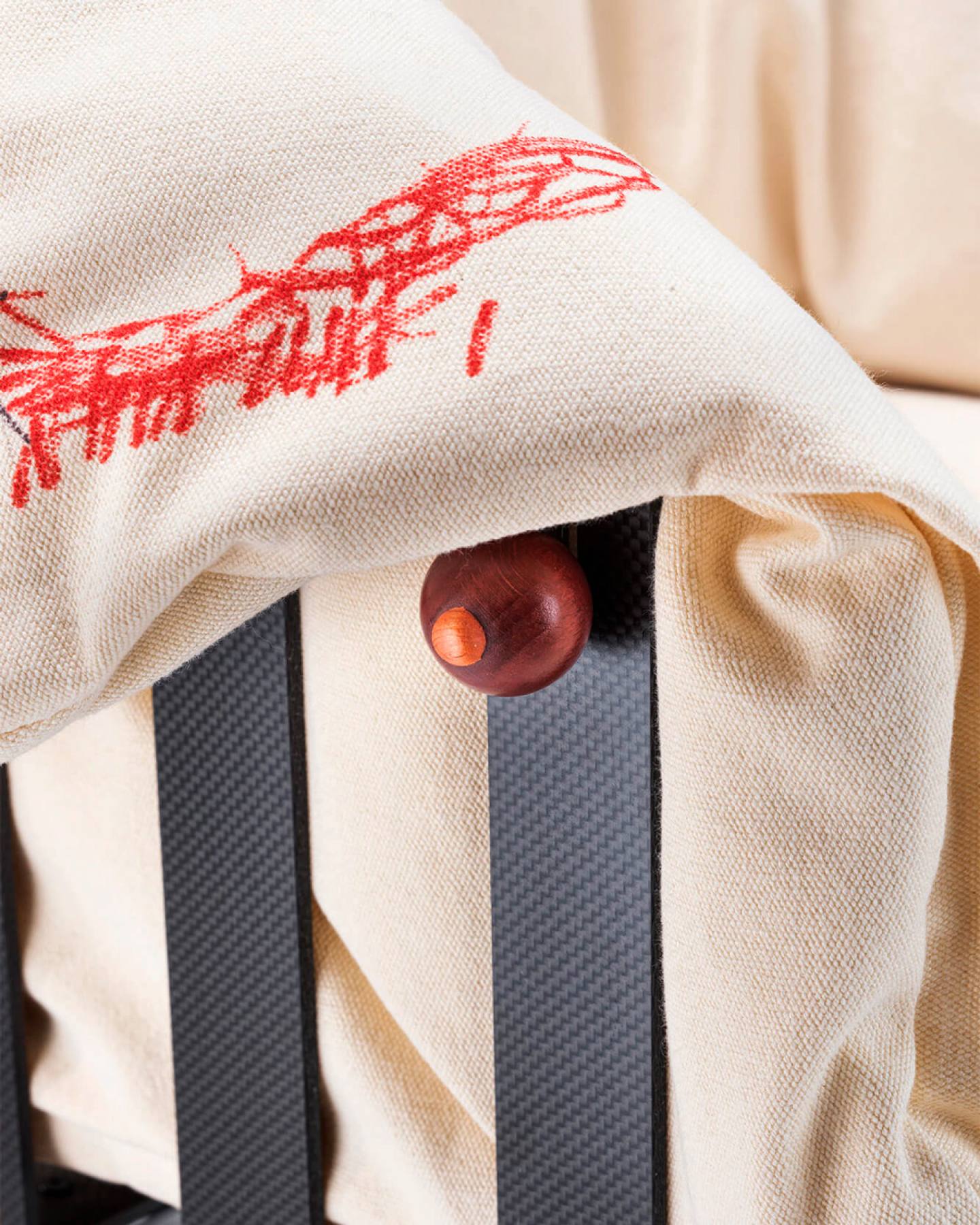 La-Pagnotta-armchair-Gaetano-Pesce-Meritalia (8)