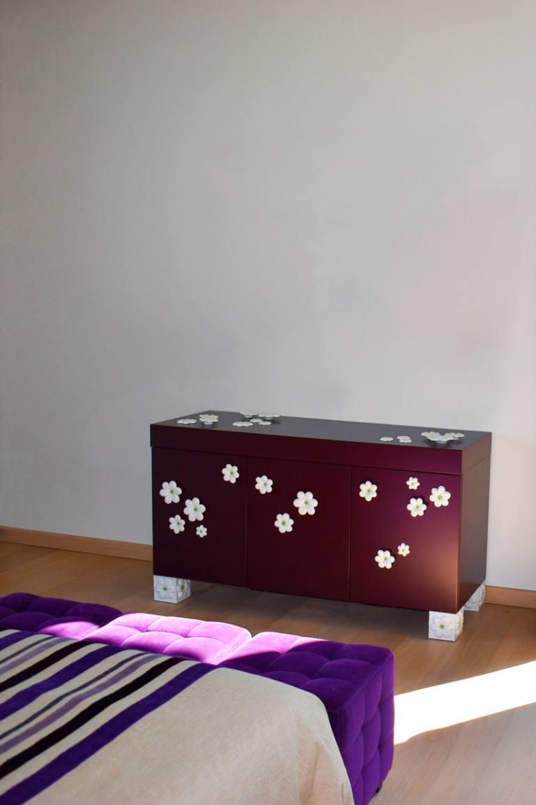 Govinda-cabinet-Bertozzi-Casoni (1)